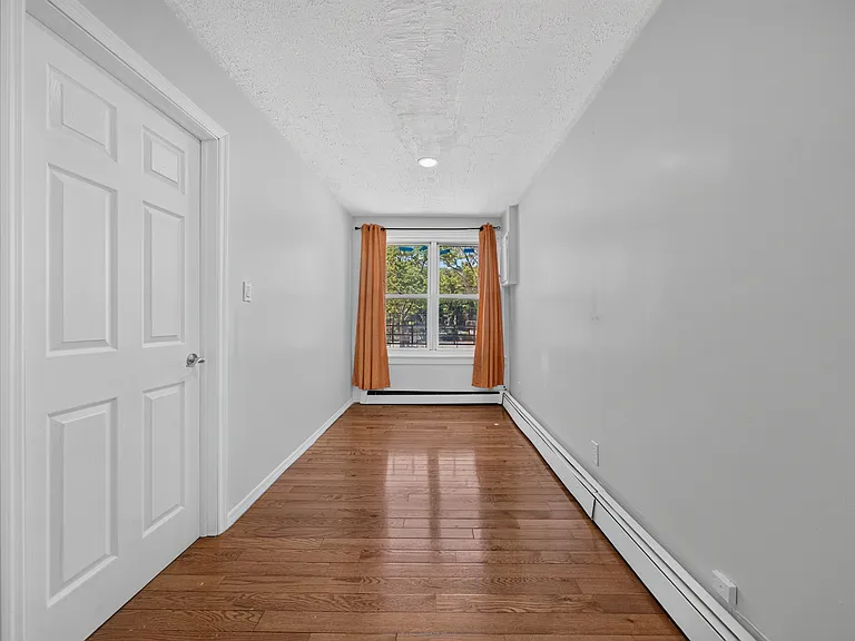 1510 Beach 12th St #2 — Photo 19