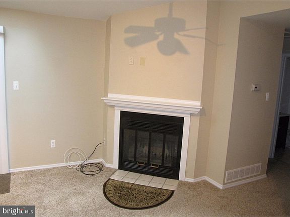 3rd image of 282 Sassafras Ct
