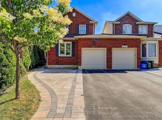 2032 Glenada Cres, Oakville, ON L6H 4M5