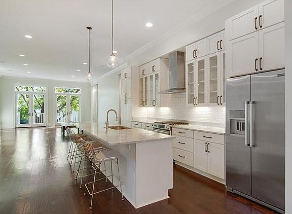 5th image of 1820 Hastings Pl