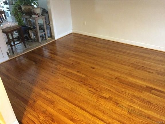 4th image of 2565 Seymour Avenue