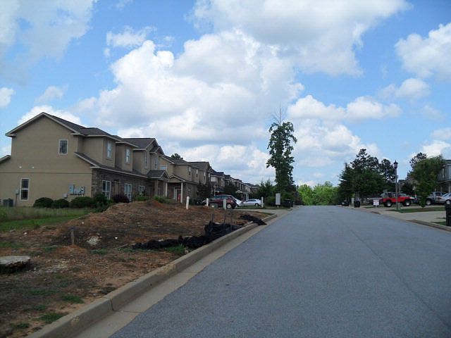 2nd image of 325 Jack Hampton Dr