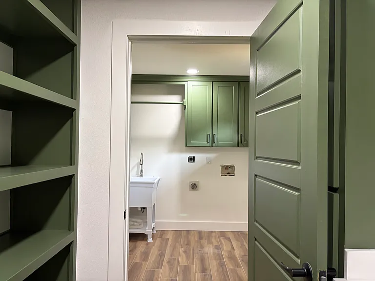 712 Harvey St — Photo 21