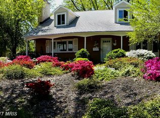 2896 Glenora Ln, Rockville, MD 20850