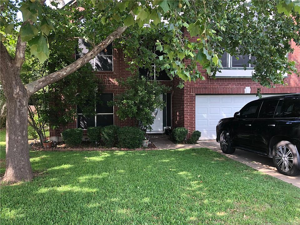 1st image of 17839 Park Valley Dr