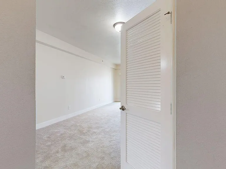 Auburn Ridge Apartments — Photo 52