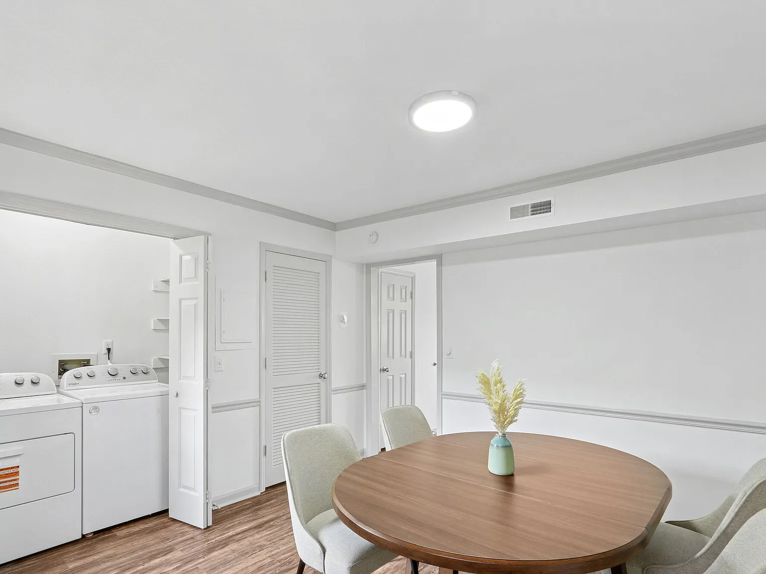 Charleston Hall — Photo 4