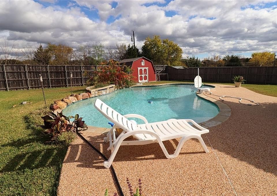 1st image of 6902 Coral Ln