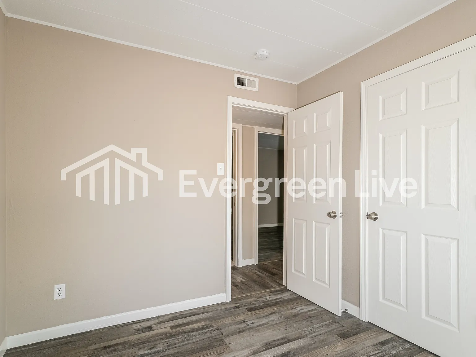 3 bed, 1.0 bath, 792 sqft, $1,445 — Photo 4