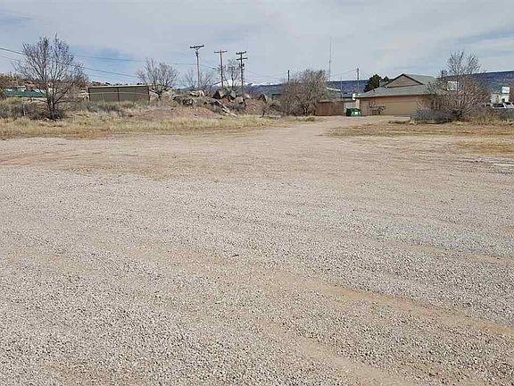 5th image of 1300 W Santa Fe Ave