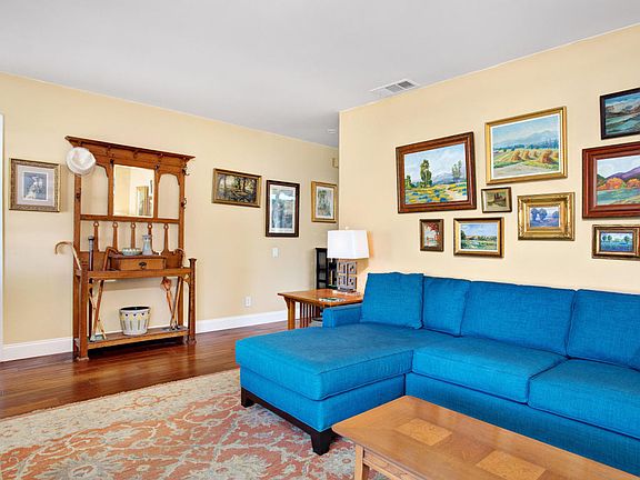 5th image of 418 W Avenida De Las Flores