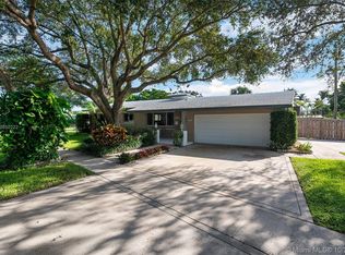 1125 Yale Dr, Hollywood, FL 33021