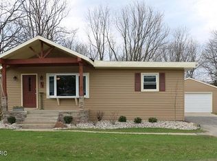 37 W North St, Ionia, MI