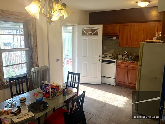 Rented by Highline Residential | media 42