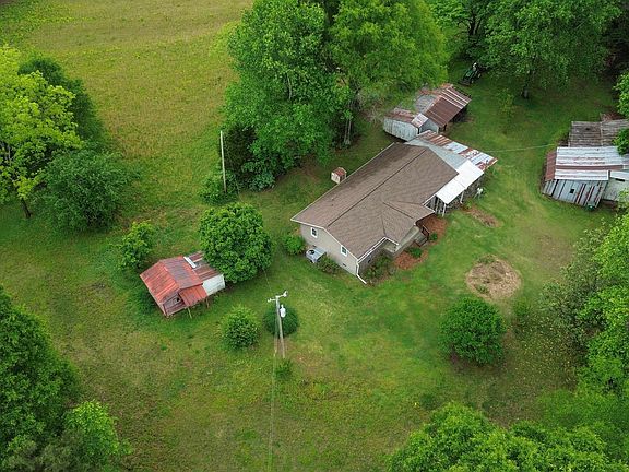3rd image of 834 County Road 1634