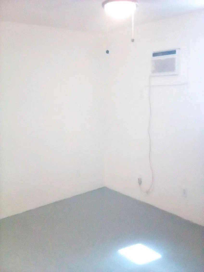 Studio, 550 sqft, $700 — Photo 1