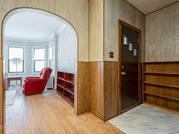 3rd image of 5025 N Monticello Ave