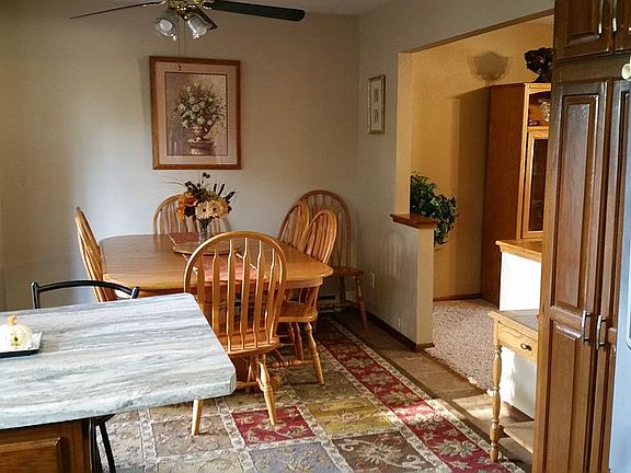 Eat in bar and dining area