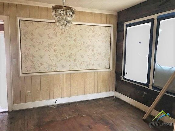 4th image of 300 N College St
