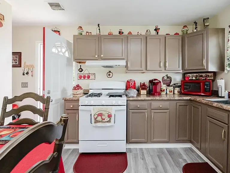 1445 Wamajo Dr — Photo 16