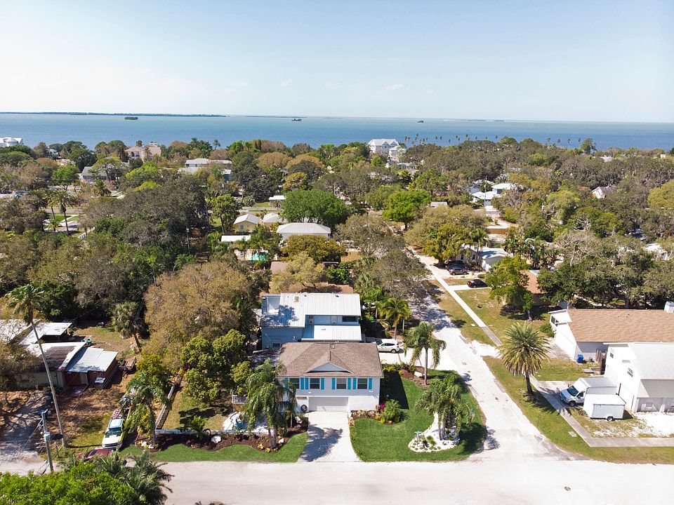 400 Broadus St, Crystal Beach, FL 34681 Zillow