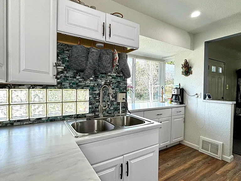 2151 Olive St — Photo 4