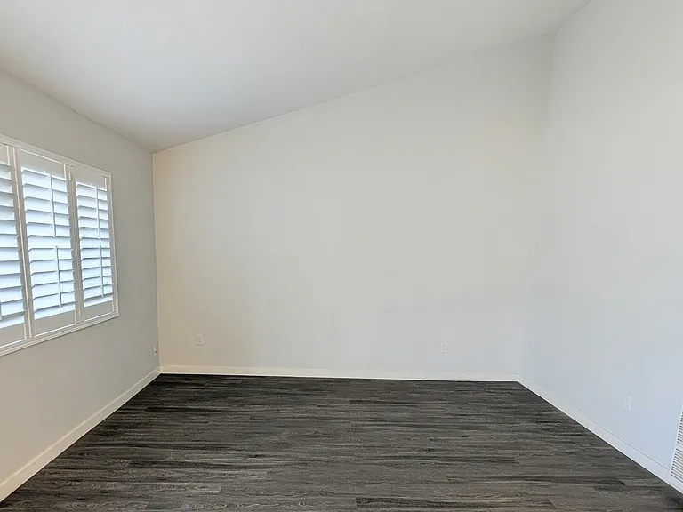 202 Toronto Ave #2 — Photo 6