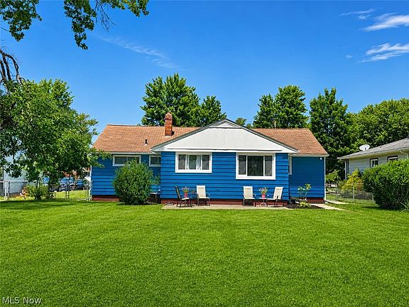 4th image of 11737 Meadowbrook Dr