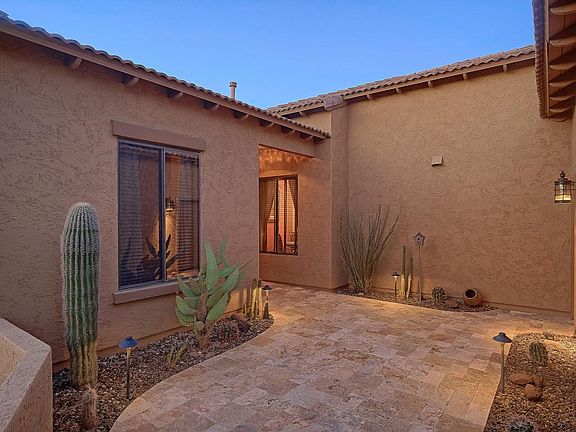 Courtyard side entry