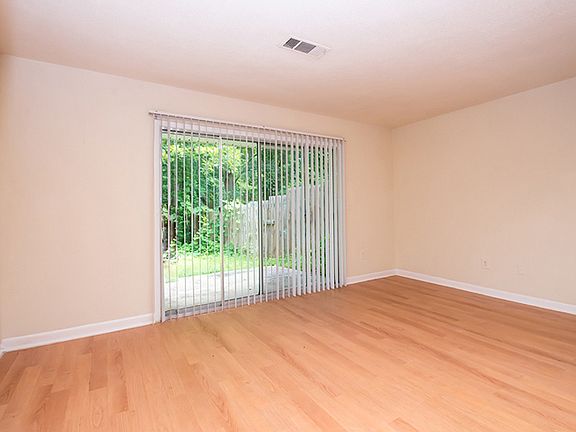 4th image of 3519 W Hill St #5