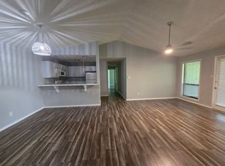 1895-6 Tryon Dr, Fayetteville, NC 28303