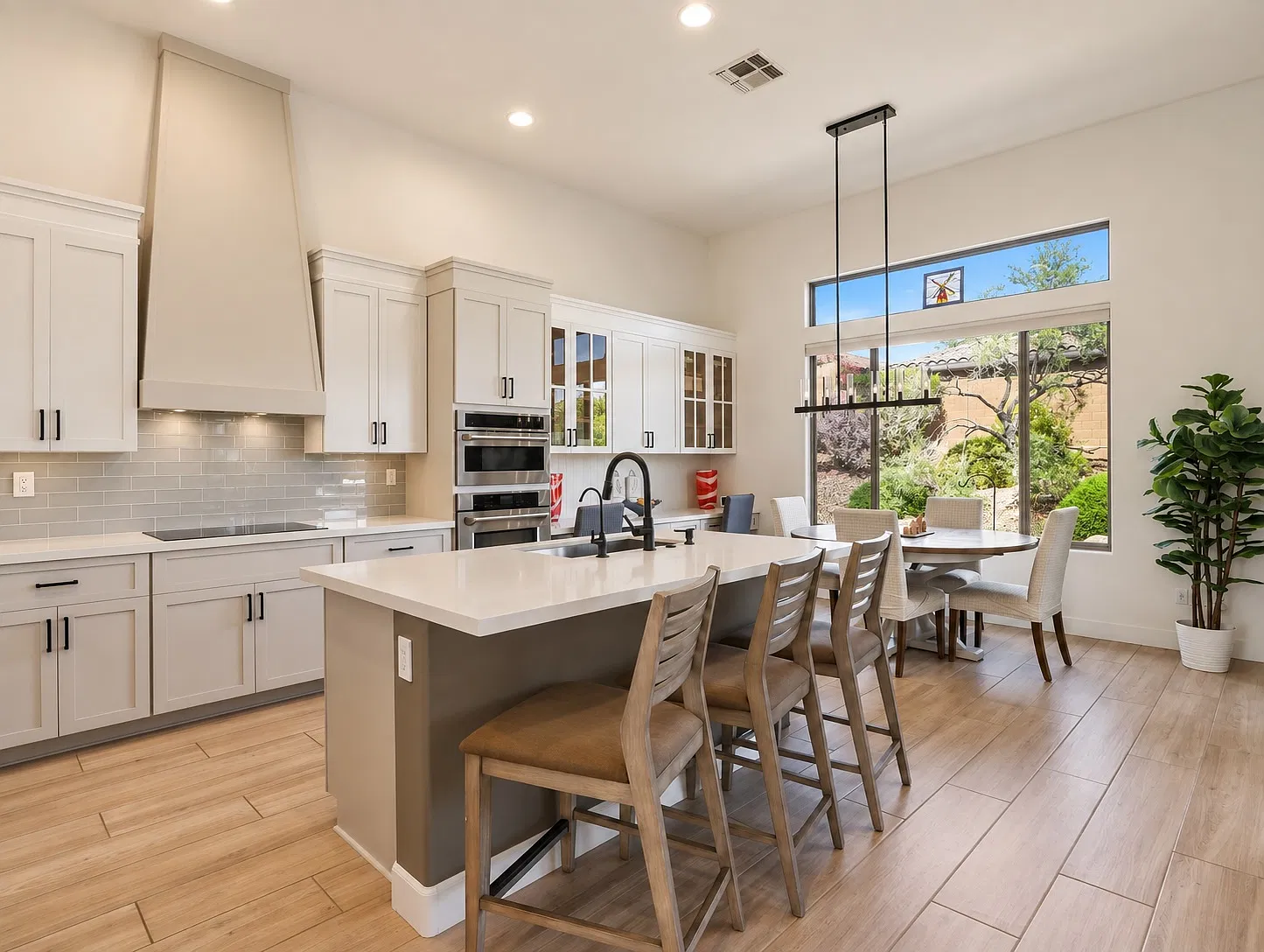 4 bed, 2986 sqft, $3,595 — Photo 4