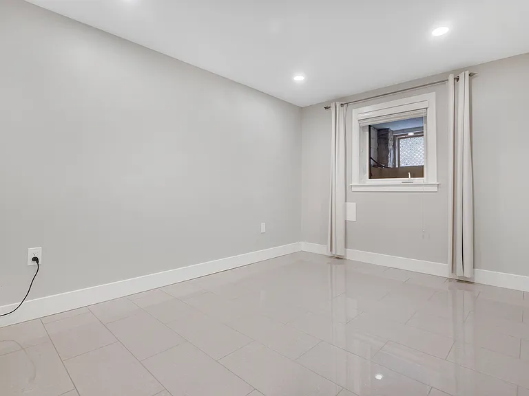 1778 Lyman Pl NE — Photo 6