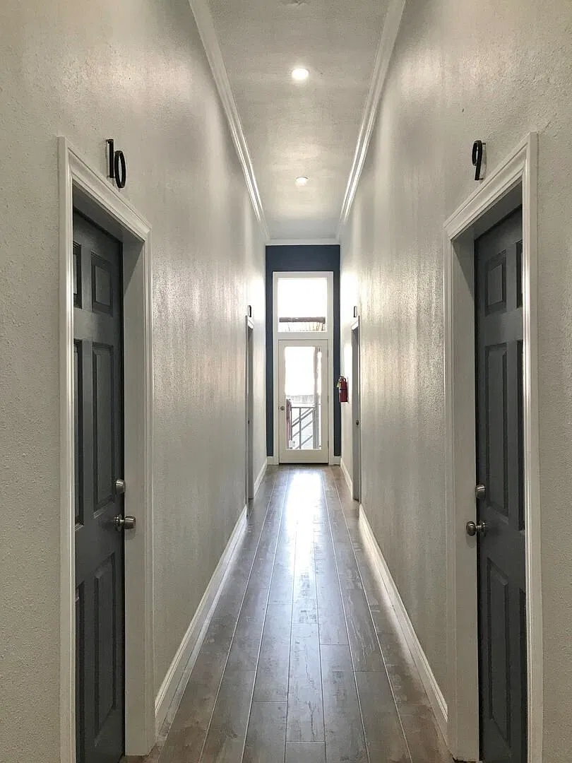 Modern Top-Floor Studio | 16-Foot Ceilings | Renovated | Utilities Included — Photo 1