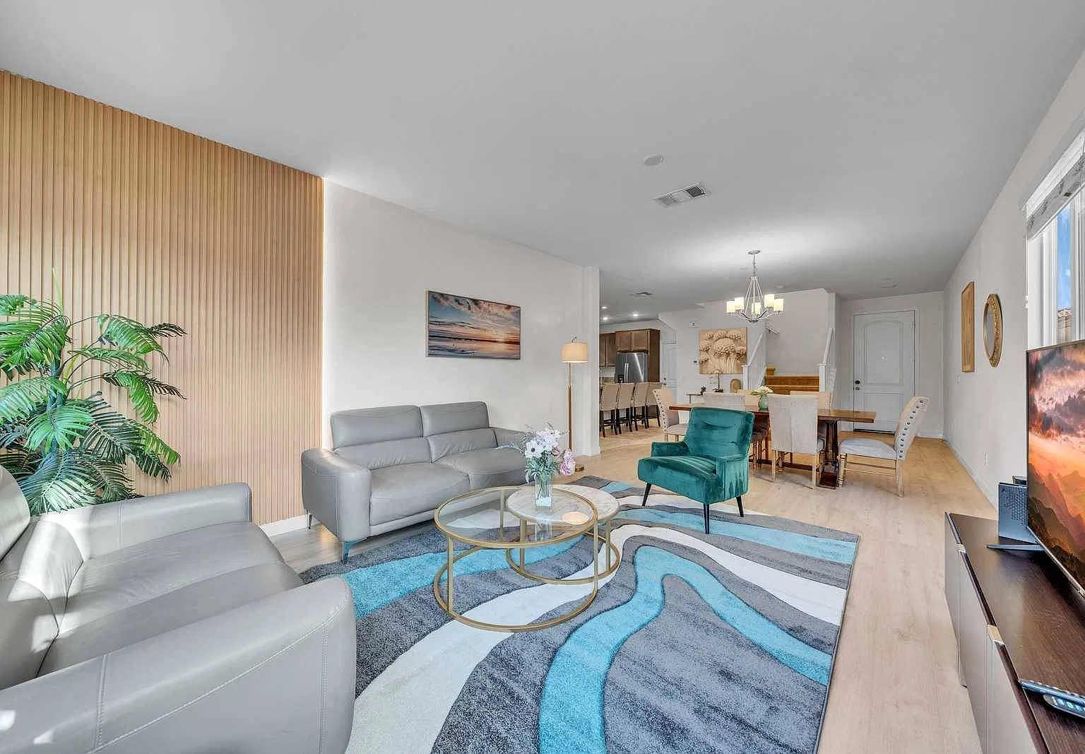 4 bed, 2601 sqft, $7,500 — Photo 3