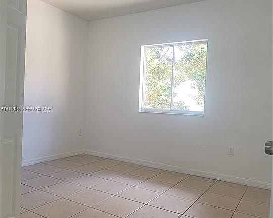 5th image of 33 E 20th St APT 203