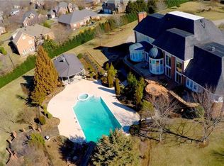 1415 S Peace Haven Rd, Winston Salem, NC 27012