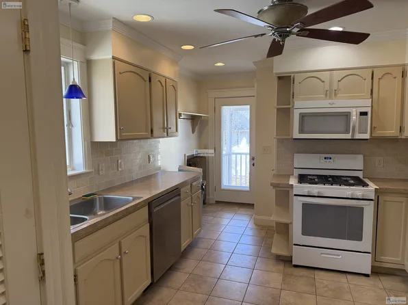 49 Winter St #2, Medford, MA 02155