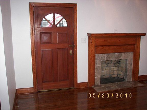 Lv Rm Fireplace & Front Door