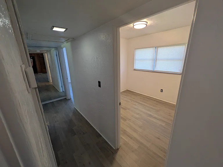 10981 Village Green Ave — Photo 24