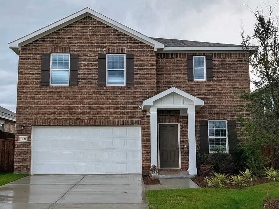 1221 Herring Dr