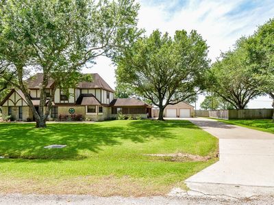 527 Meadowbrook Dr, El Campo, TX, 77437