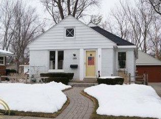 2439 Buckingham Ave, Birmingham, MI 48009