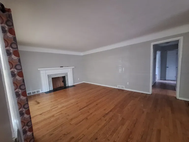 14510 Greenview Rd — Photo 15