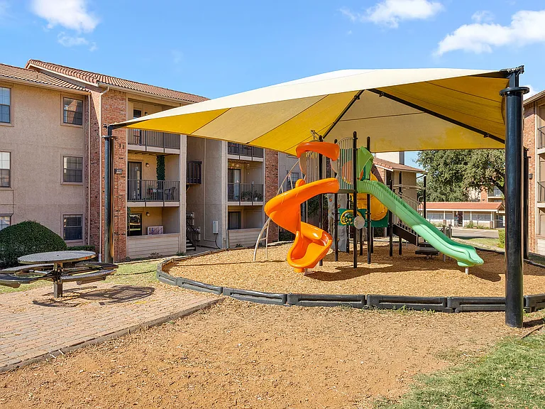 C242360_Calloway_Playground_05_1