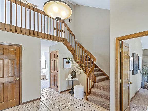 2nd image of 743 Collingwood Dr
