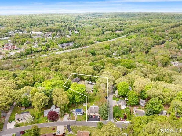 26 Sunset Ter #C10, Essex, CT 06426