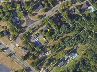 22 Willshire Dr, Tinton Falls, NJ 07724