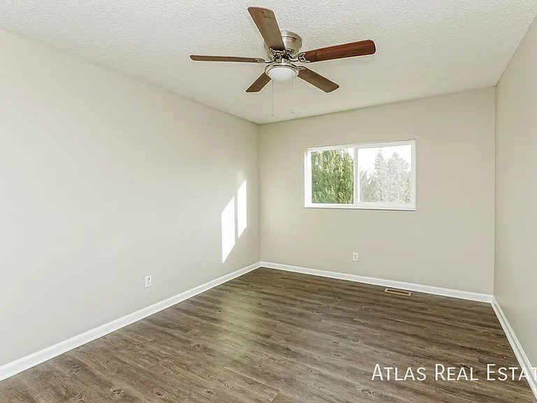 1135 Marsh Hawk Dr — Photo 8