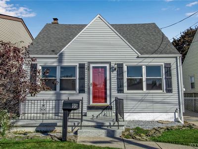 95 Fernwood Ave, West Seneca, NY, 14206